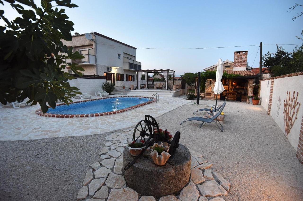 House & Apartment Palaca Donji Zemunik 外观 照片