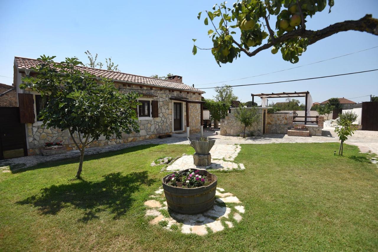 House & Apartment Palaca Donji Zemunik 外观 照片