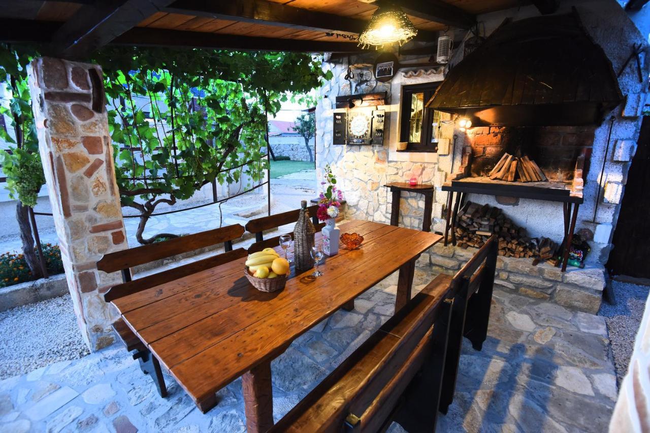 House & Apartment Palaca Donji Zemunik 外观 照片