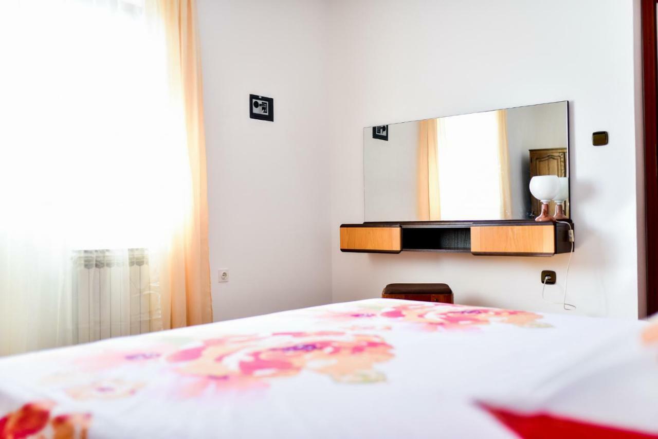 House & Apartment Palaca Donji Zemunik 外观 照片